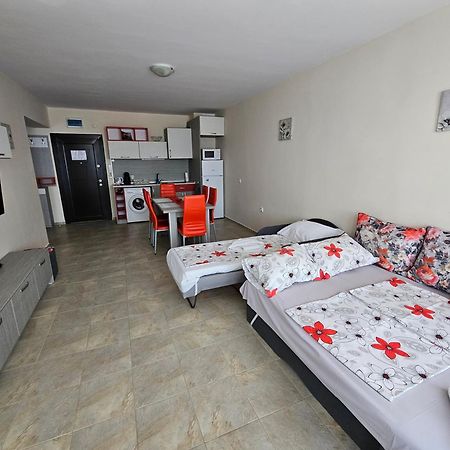 Апартаменти Кастро/Castro Apartments تساريفو المظهر الخارجي الصورة