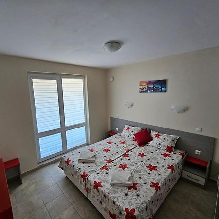 Апартаменти Кастро/Castro Apartments تساريفو المظهر الخارجي الصورة