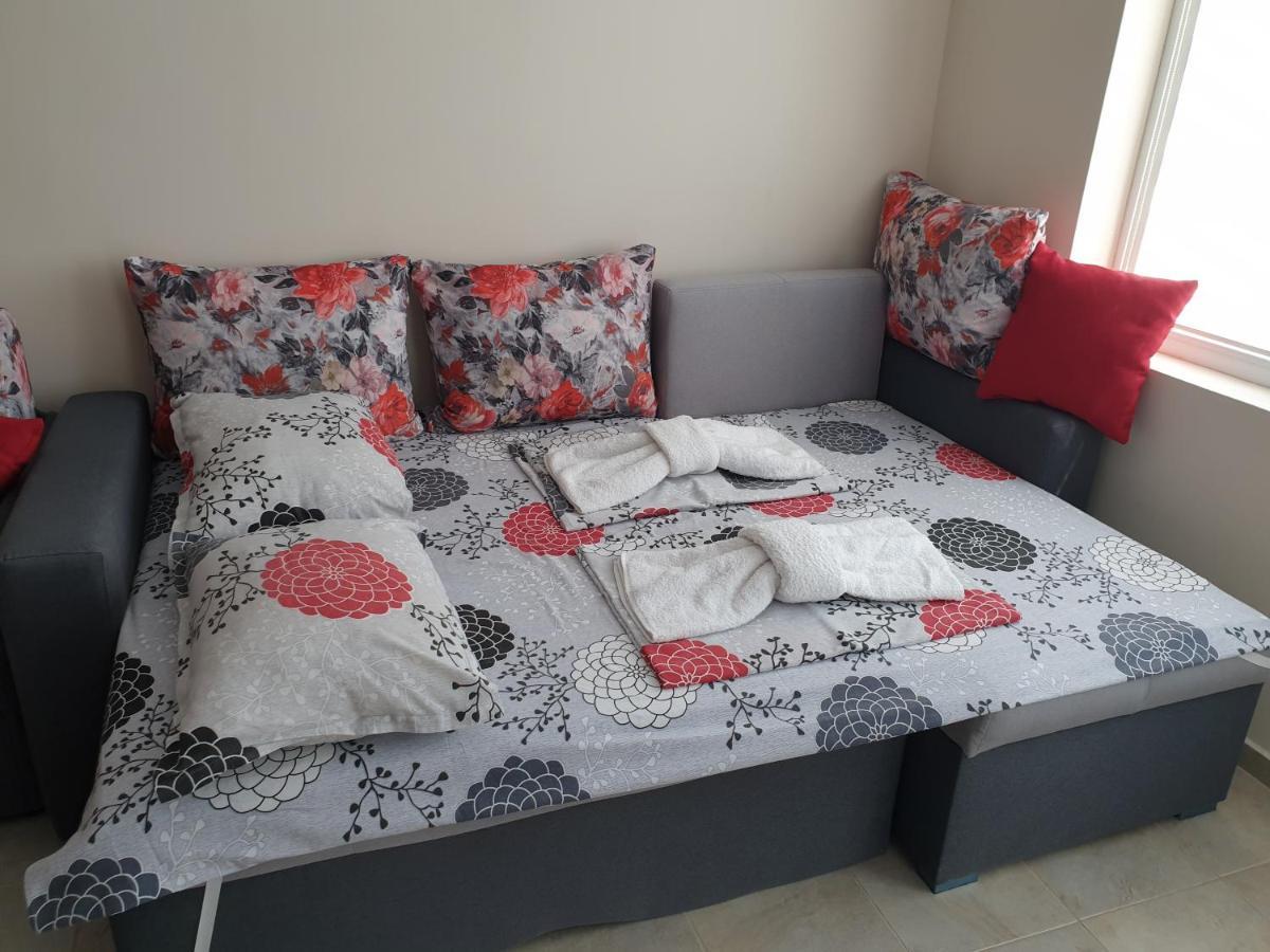 Апартаменти Кастро/Castro Apartments تساريفو المظهر الخارجي الصورة