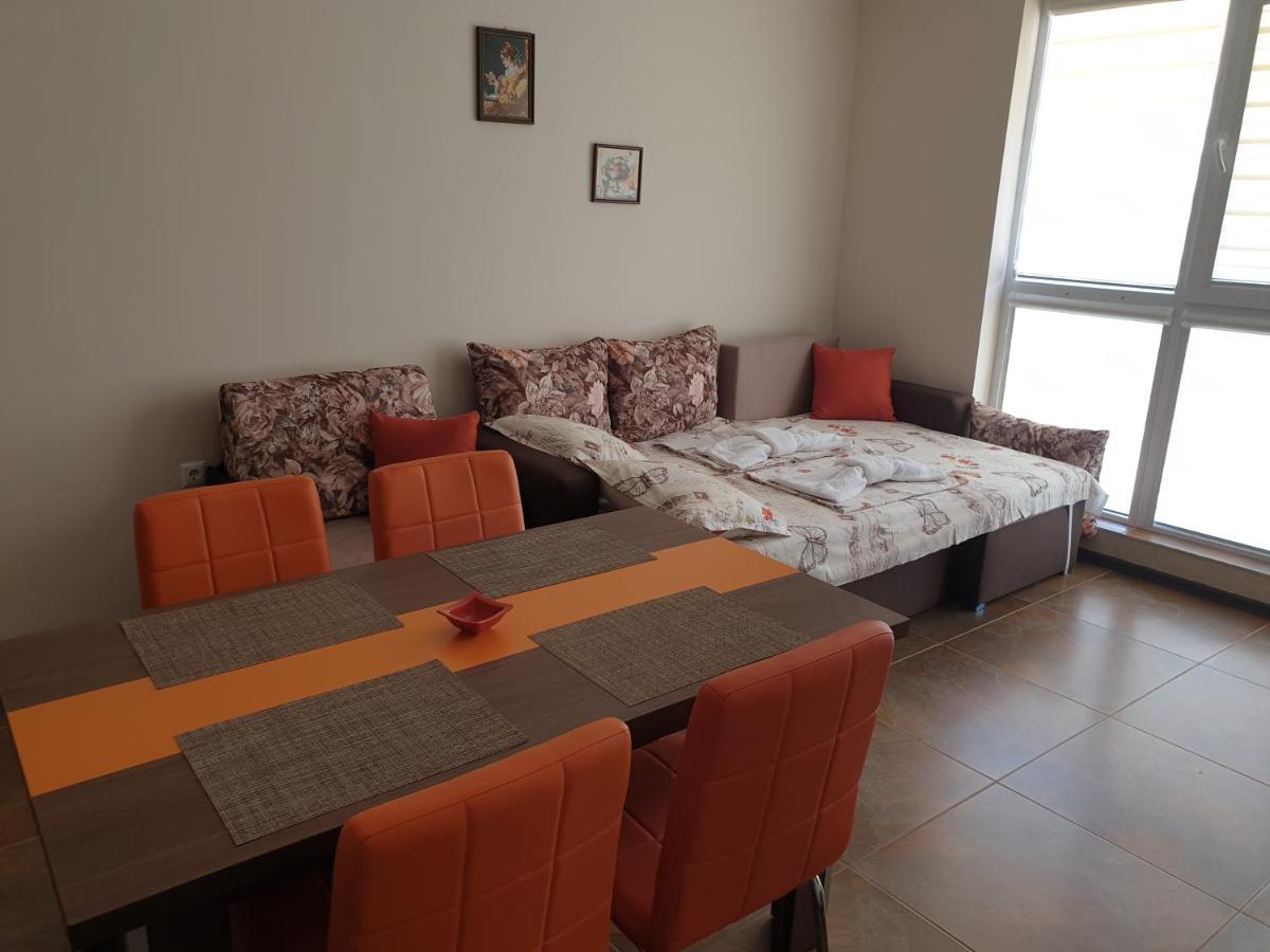 Апартаменти Кастро/Castro Apartments تساريفو المظهر الخارجي الصورة