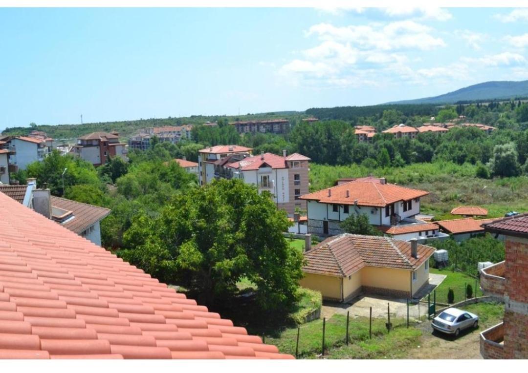 Апартаменти Кастро/Castro Apartments تساريفو المظهر الخارجي الصورة