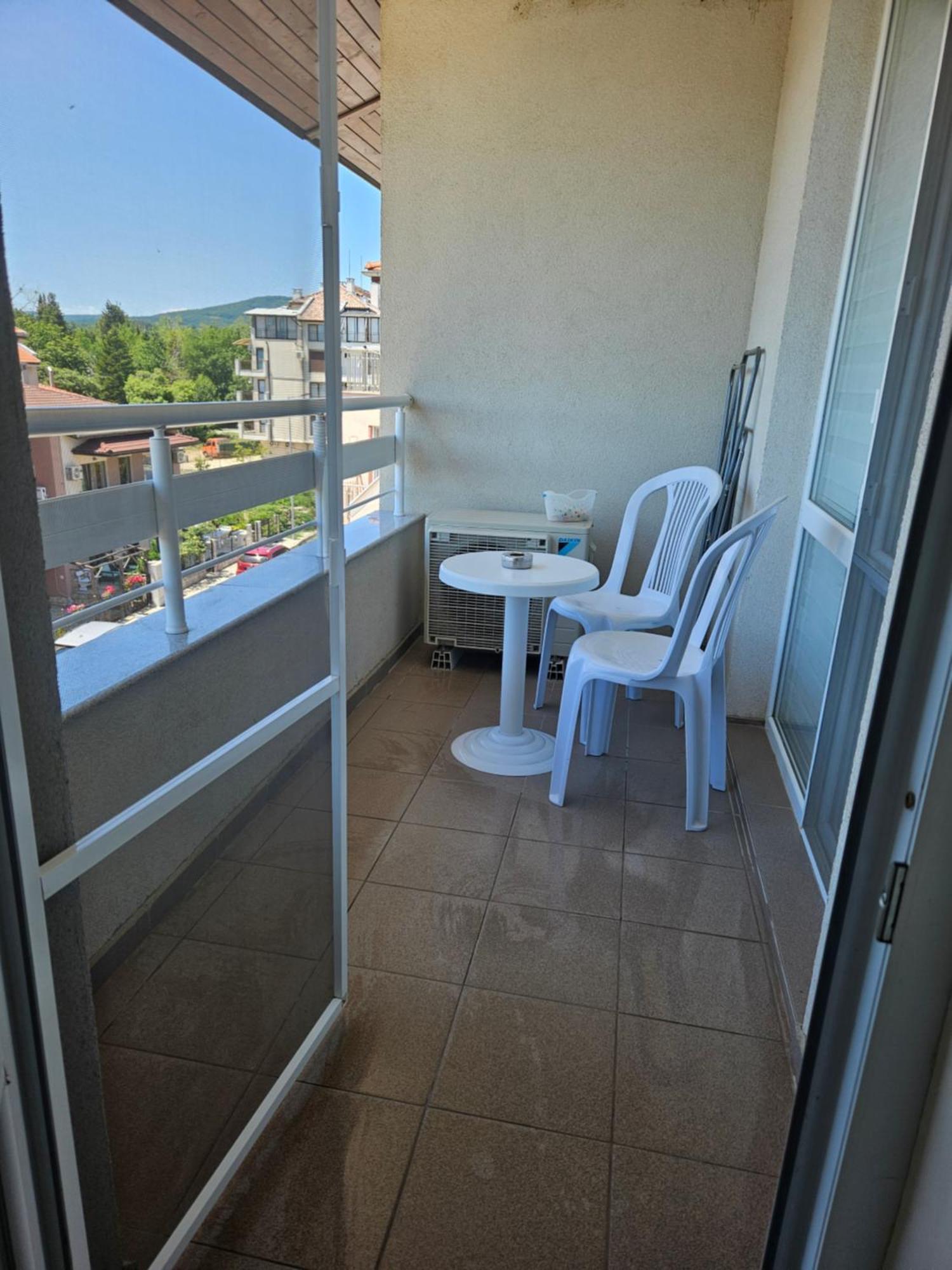 Апартаменти Кастро/Castro Apartments تساريفو المظهر الخارجي الصورة