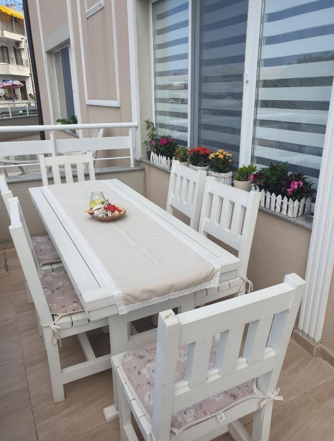 Апартаменти Кастро/Castro Apartments تساريفو المظهر الخارجي الصورة