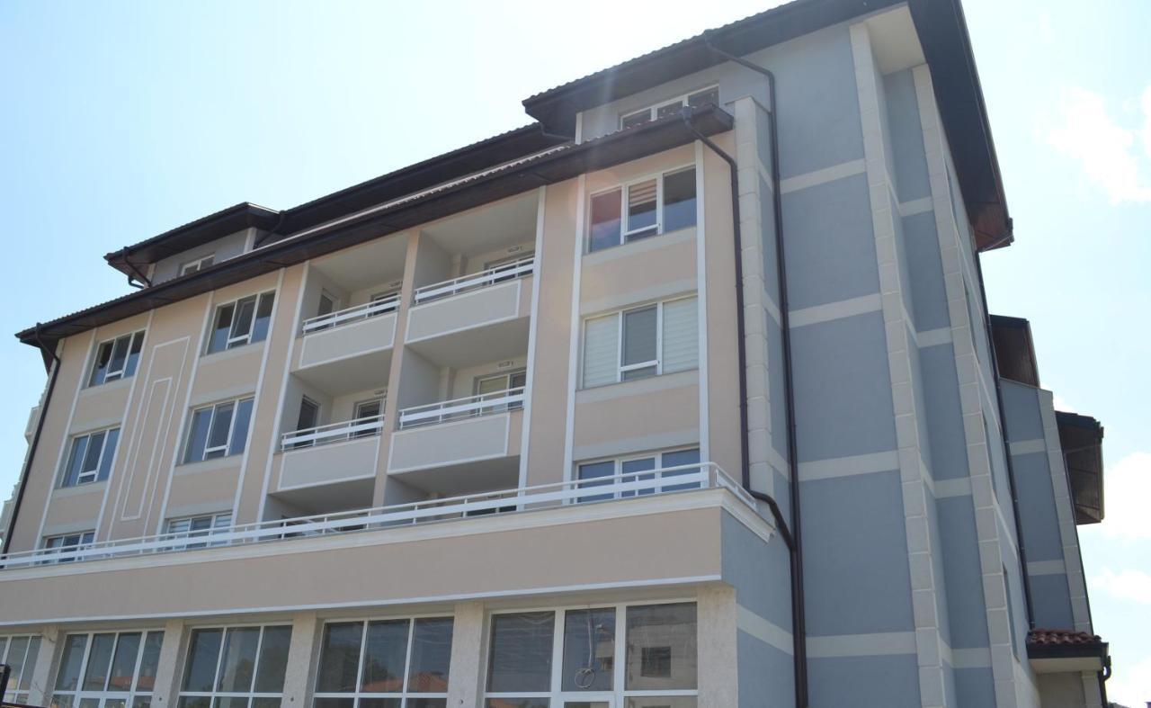 Апартаменти Кастро/Castro Apartments تساريفو المظهر الخارجي الصورة