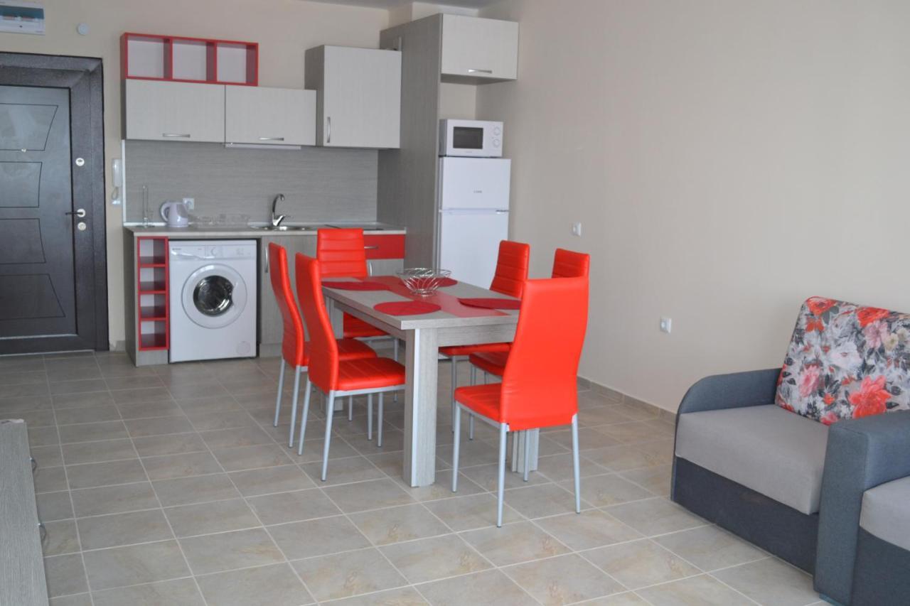 Апартаменти Кастро/Castro Apartments تساريفو المظهر الخارجي الصورة