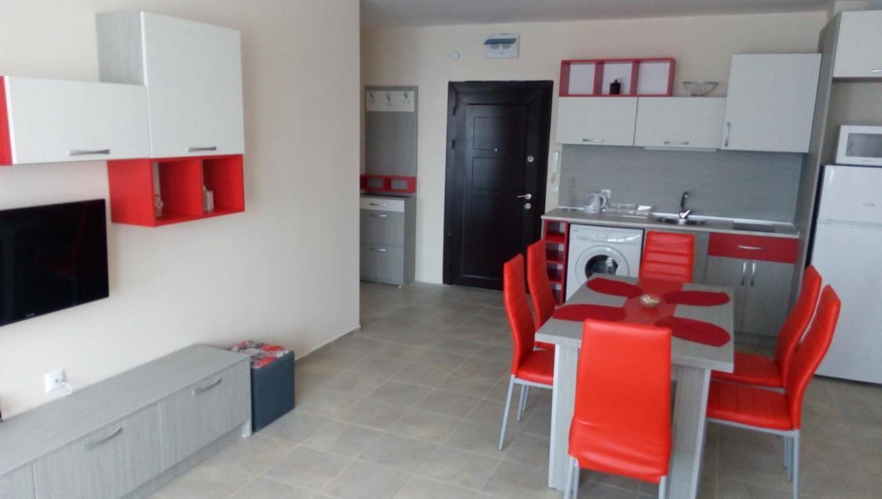 Апартаменти Кастро/Castro Apartments تساريفو المظهر الخارجي الصورة