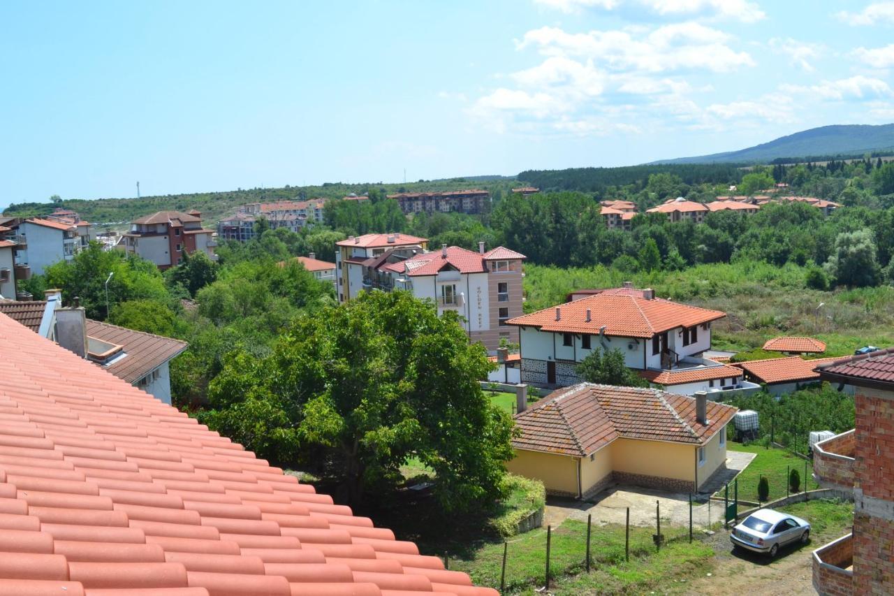 Апартаменти Кастро/Castro Apartments تساريفو المظهر الخارجي الصورة