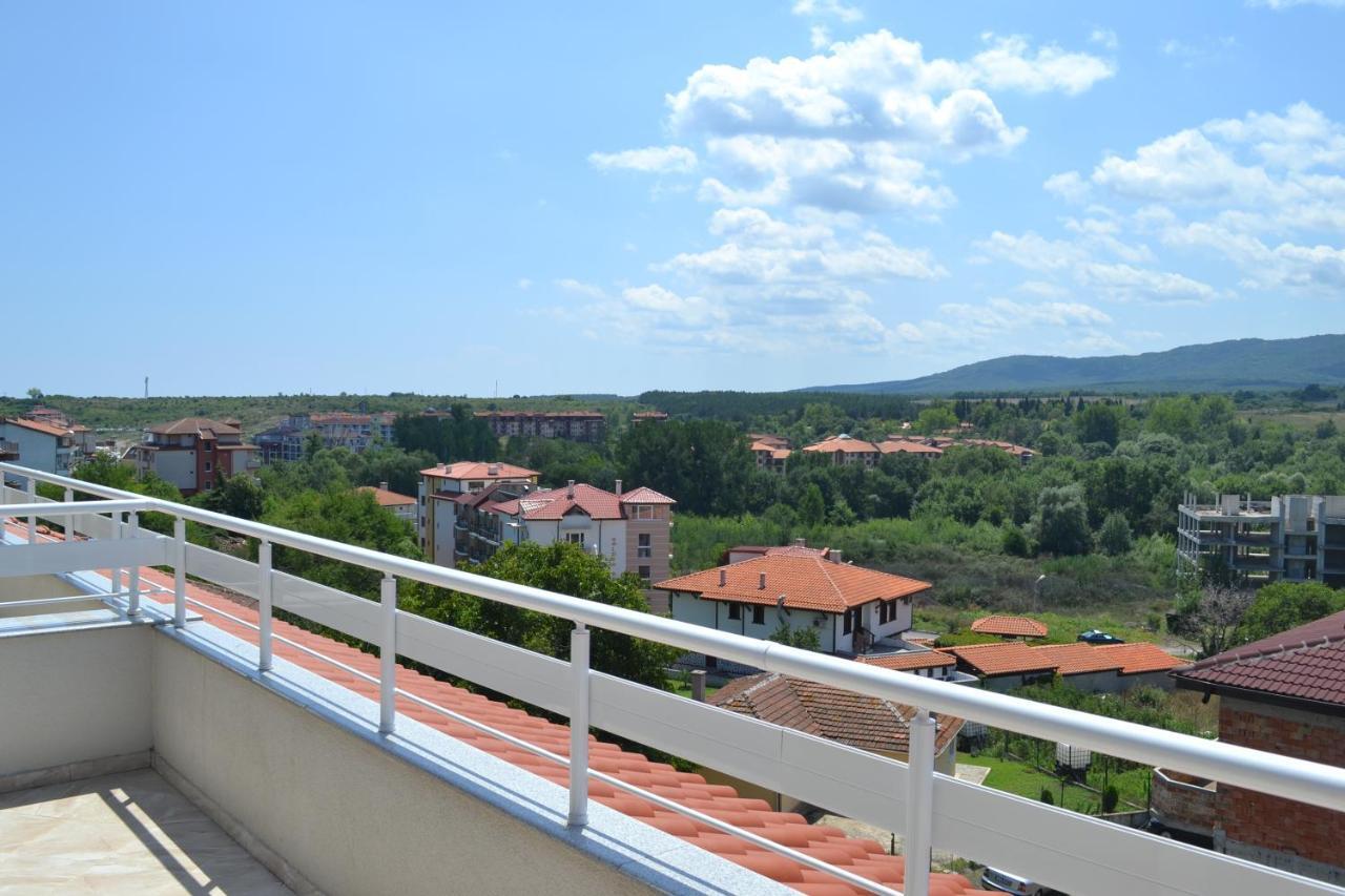 Апартаменти Кастро/Castro Apartments تساريفو المظهر الخارجي الصورة