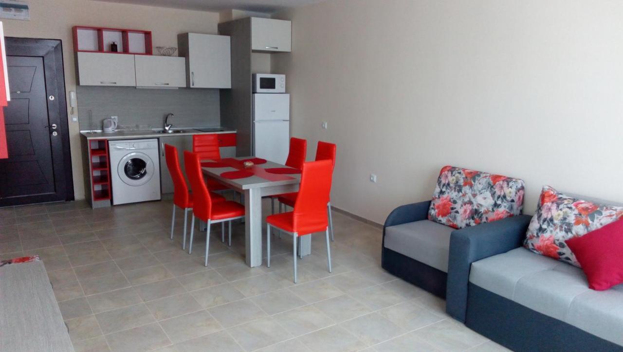 Апартаменти Кастро/Castro Apartments تساريفو المظهر الخارجي الصورة